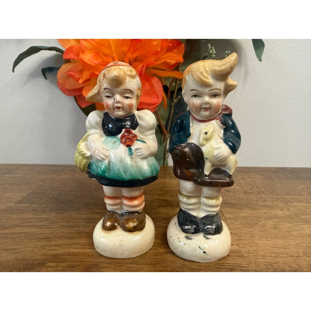 Vintage Ceramic‎ Boy & Girl Figurine Salt and Pepper Shakers Set